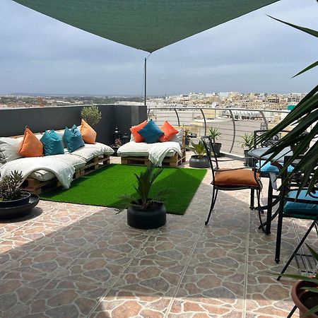 Trendy Seaside Escape 2 Bedroom Penthouse マルサスカーラ エクステリア 写真