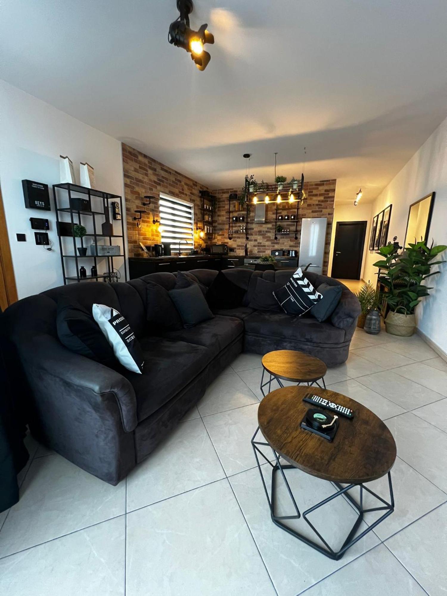 Trendy Seaside Escape 2 Bedroom Penthouse マルサスカーラ エクステリア 写真